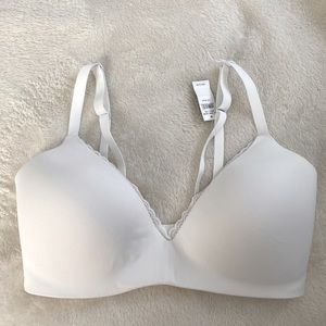 ✨NWT✨ AERIE WIRELESS BRA🤍